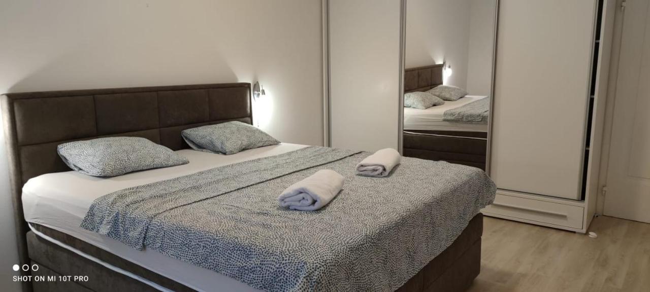 Apartman R&R,3 Room Apartman In The Center シベニク エクステリア 写真