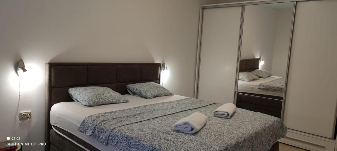 Apartman R&R,3 Room Apartman In The Center シベニク エクステリア 写真